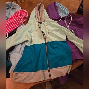 Women's 7 Degrees Full-Zip Hoodie – Color-Block Teal & Gray Style!